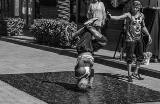 米兰全站APP正式版下载-“2025世界运动会：运动舞蹈，舞者用节奏打破极限，激烈角逐精彩不停”