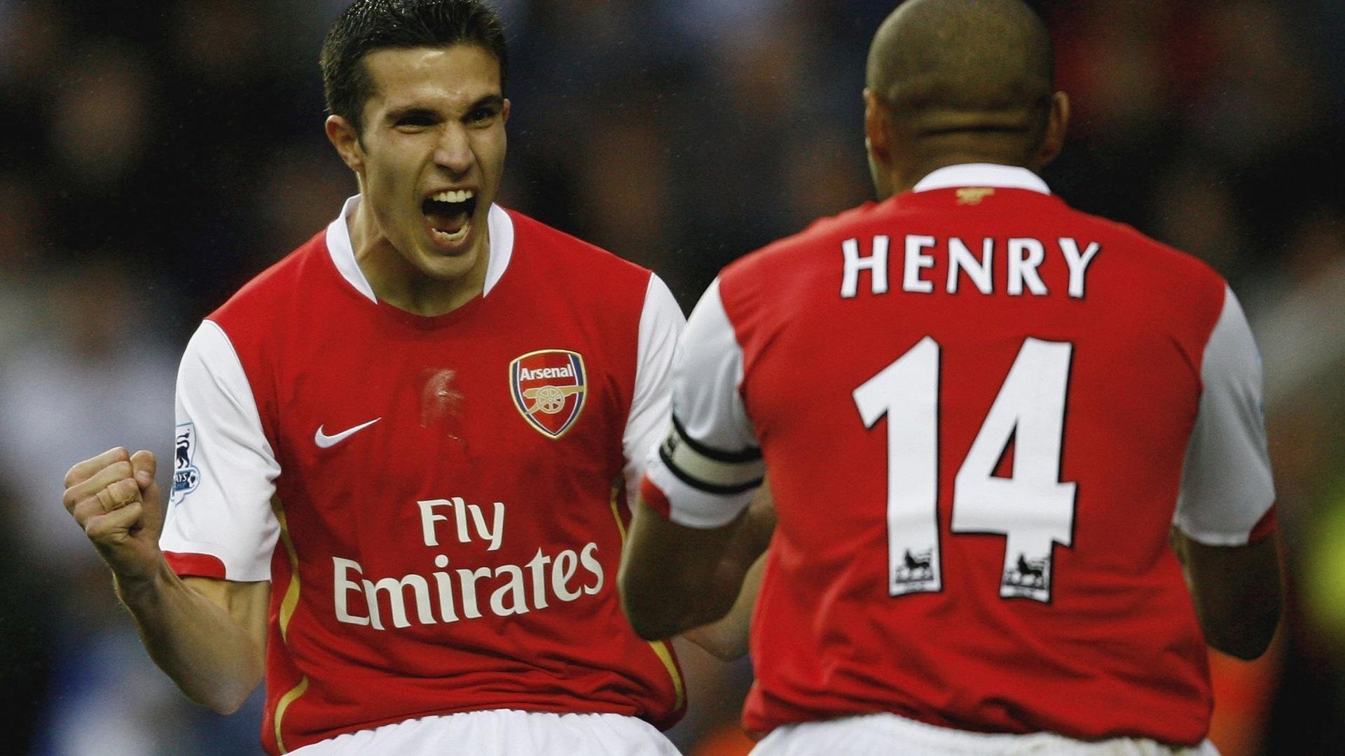 网球公开赛吸引众多观众到场